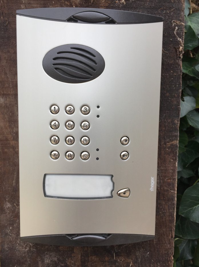 installer-interphone-la-haye-manche-billard-energies